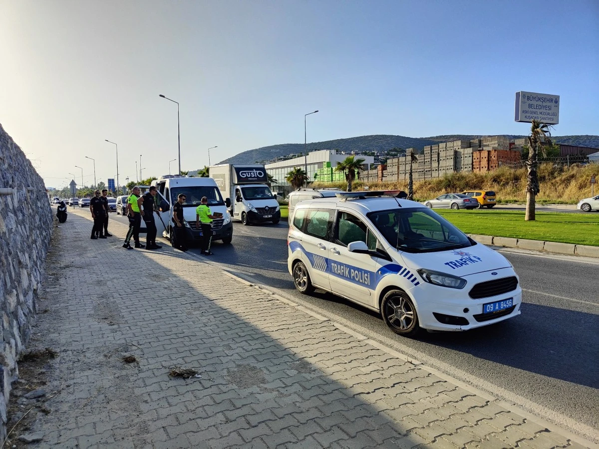 Uyuşturucu taciri &ccedil;evik kuvvet ekiplerinin dikkati sayesinde yakalandı