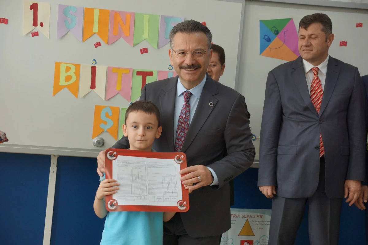 Aydın&rsquo;da 189 bin 694 &ouml;ğrenci karne sevinci yaşadı