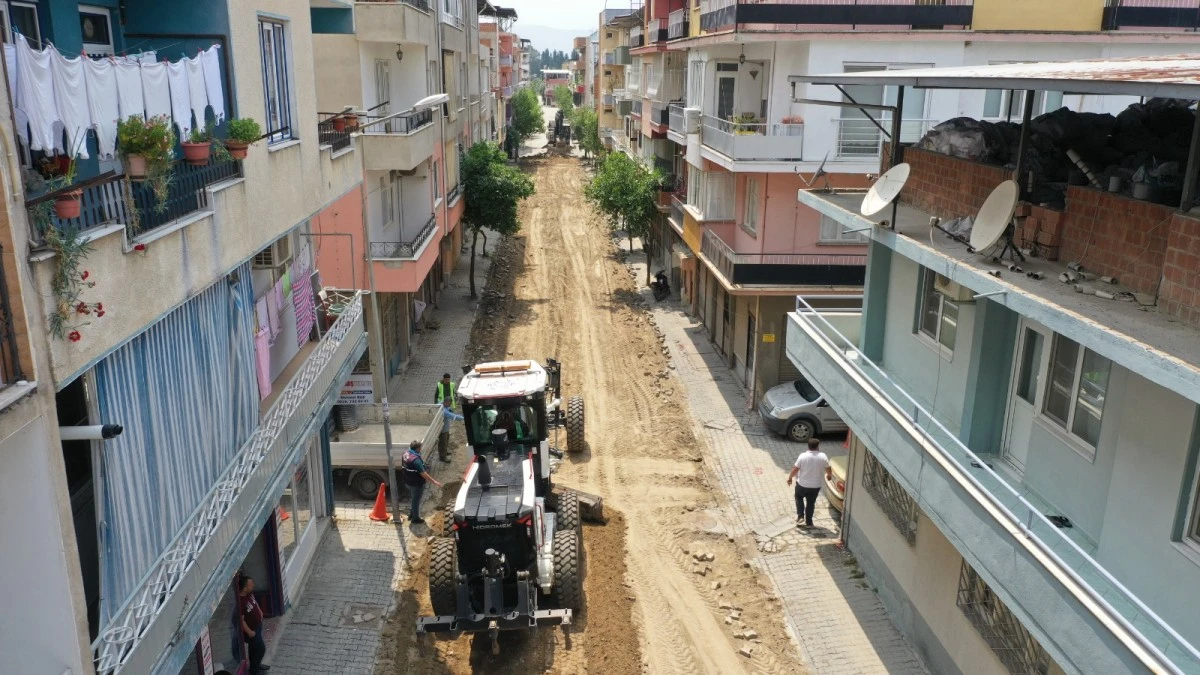 AYDIN BÜYÜKŞEHİR BELEDİYESİ ÇİNE’NİN YOLLARINI YENİLİYOR