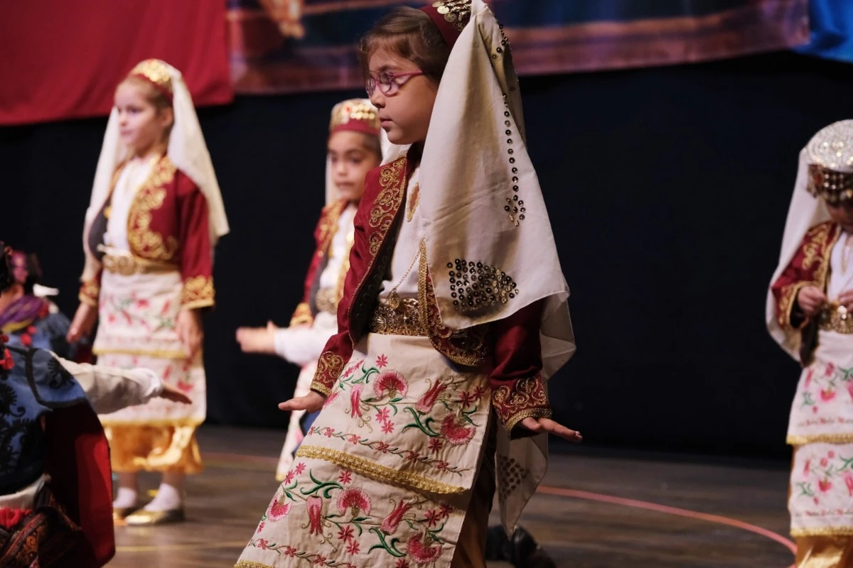 AYDIN BÜYÜKŞEHİR BELEDİYESİ ÇOCUK GELİŞİM MERKEZLERİNDEN YILSONU GÖSTERİLERİ