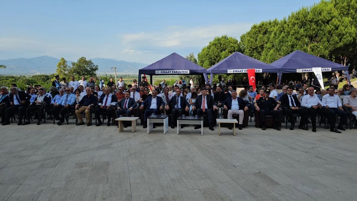 Ziraat Fakültesi'nde mezuniyet coşkusu