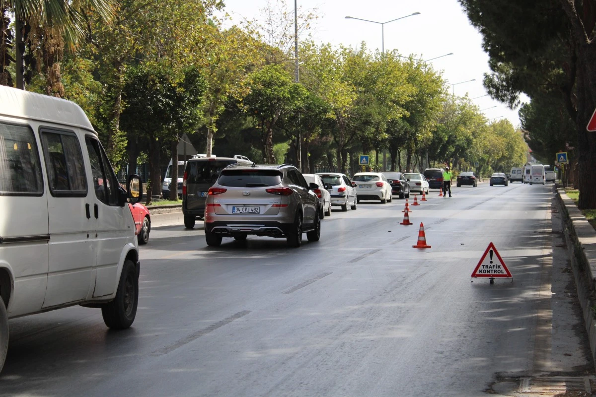 Aydın’da kırmızı ışıkta geçenlere af yok