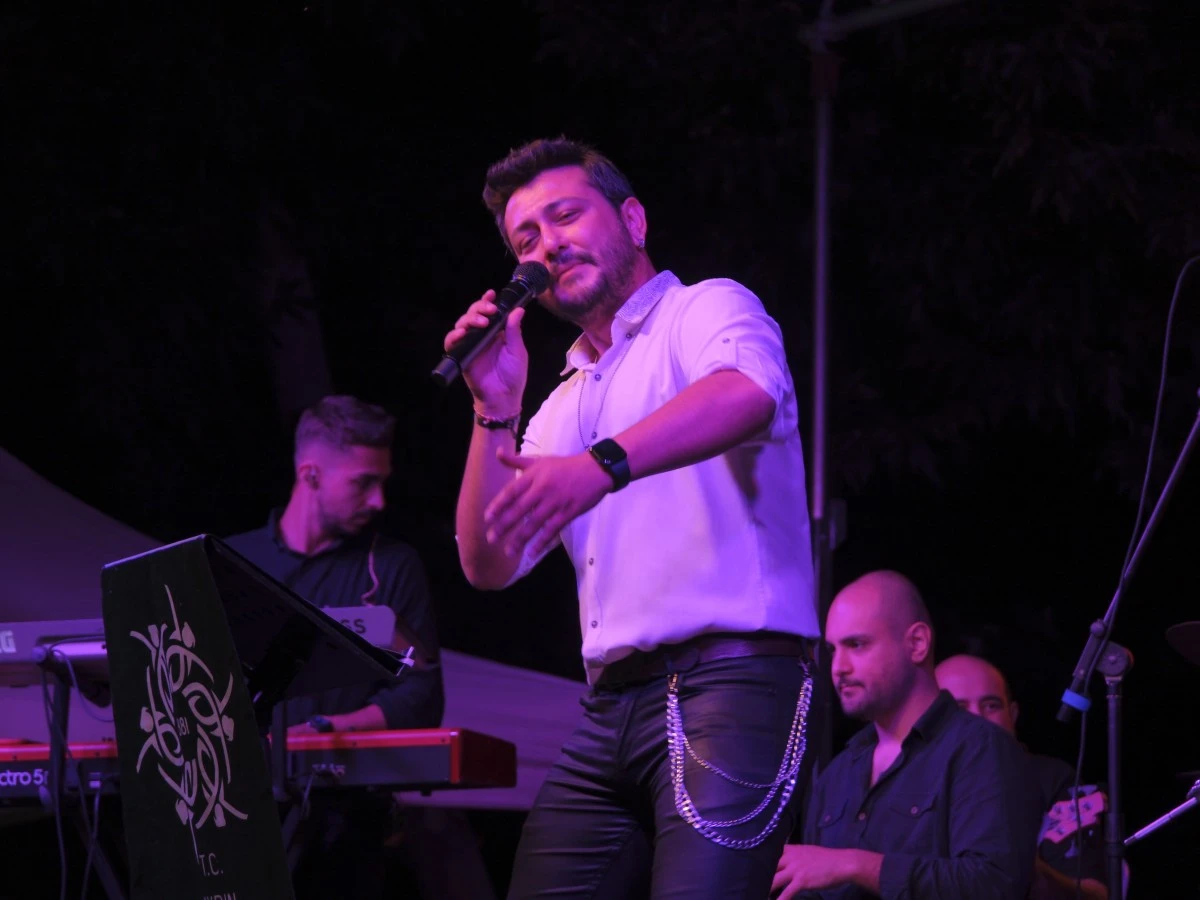 Büyükşehir 'Yaz Konserleri' Karacasu'dan başladı