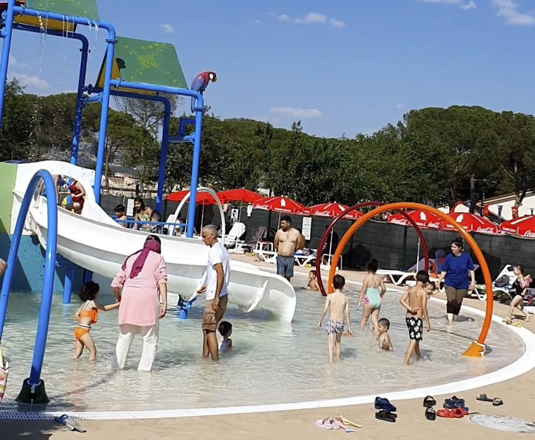 Aydın Tekstil Park çocuklara aquaparkıyla da eğlence sunuyor