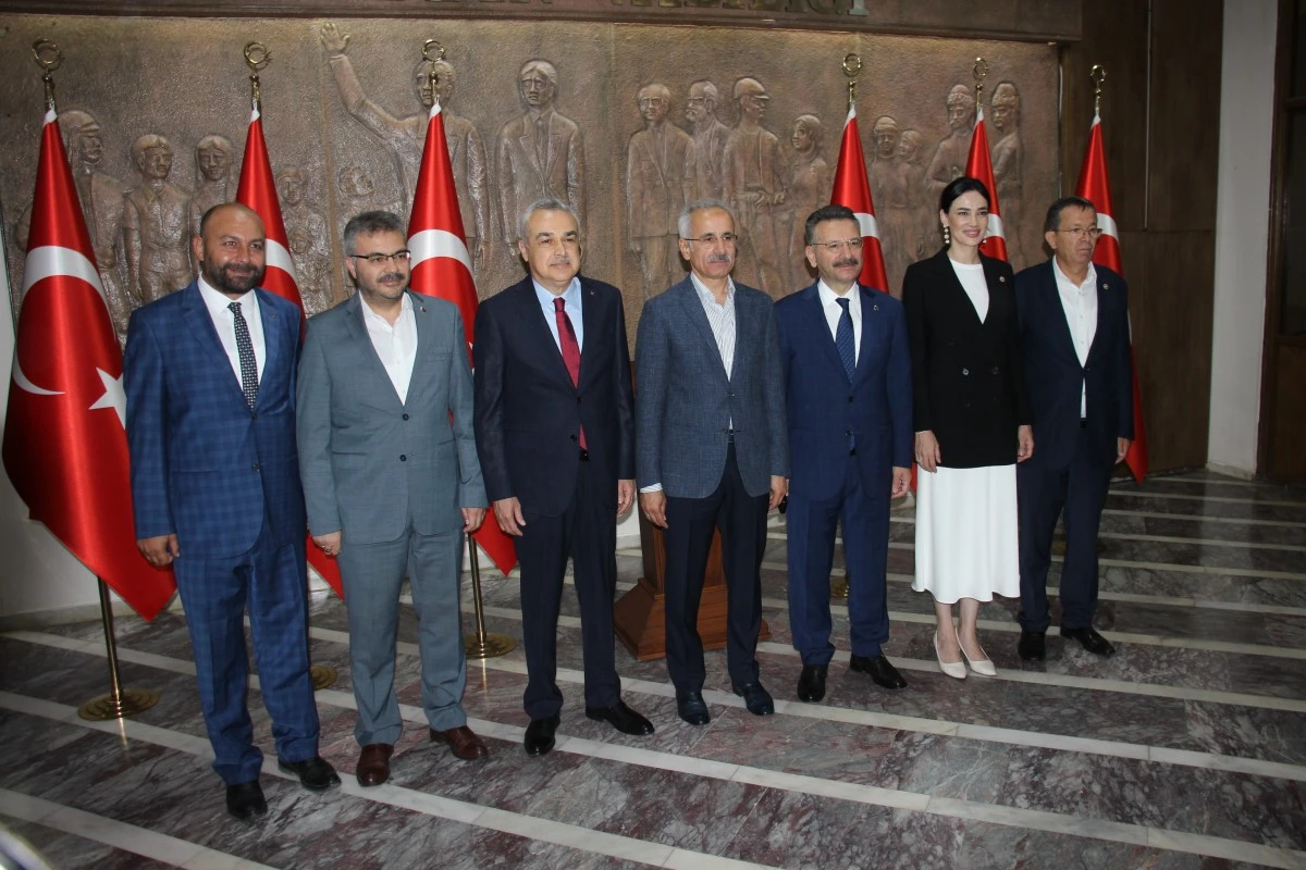 Bakan Uraloğlu, Vali Aksoy ile görüştü