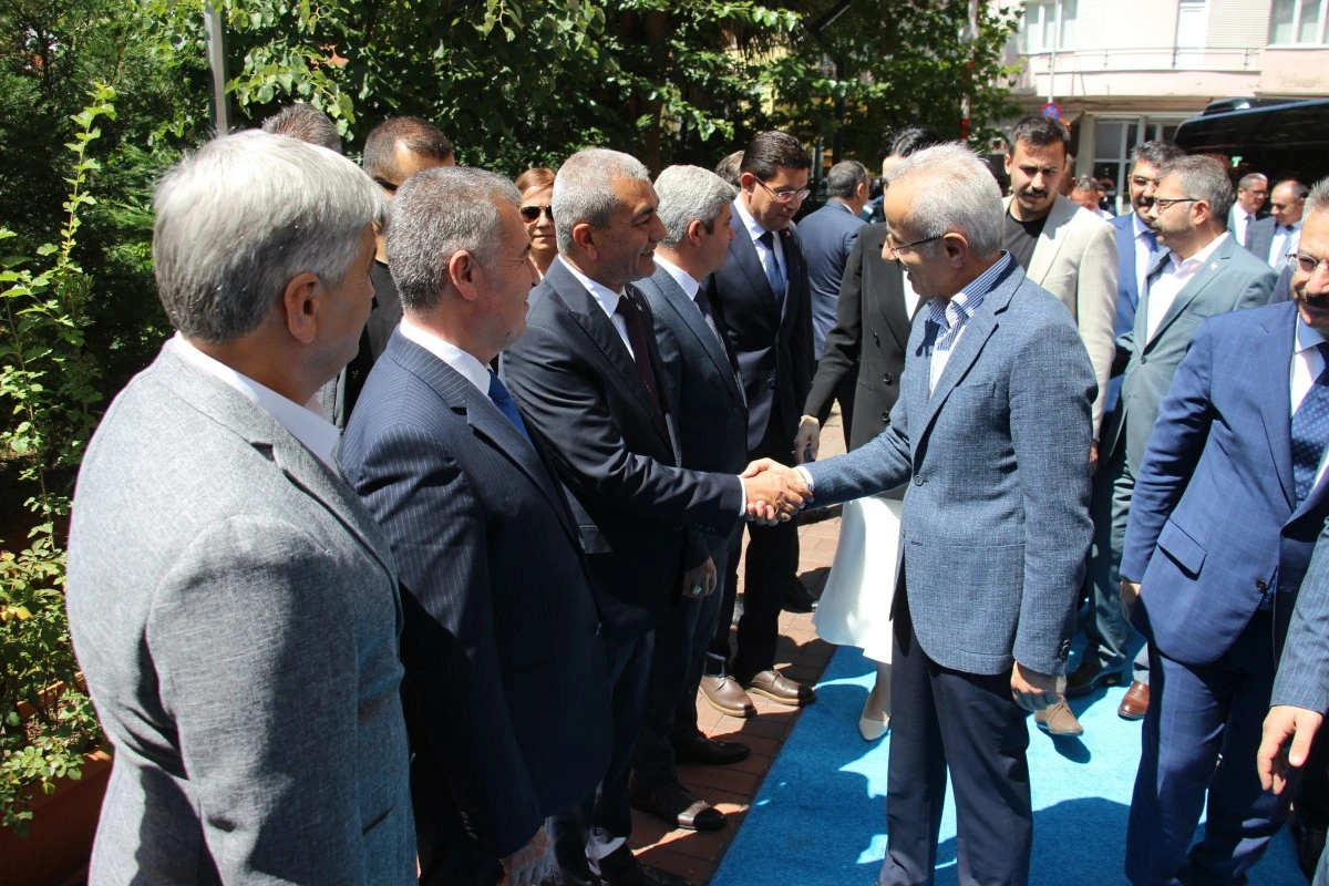 Bakan Uraloğlu, Vali Aksoy ile görüştü