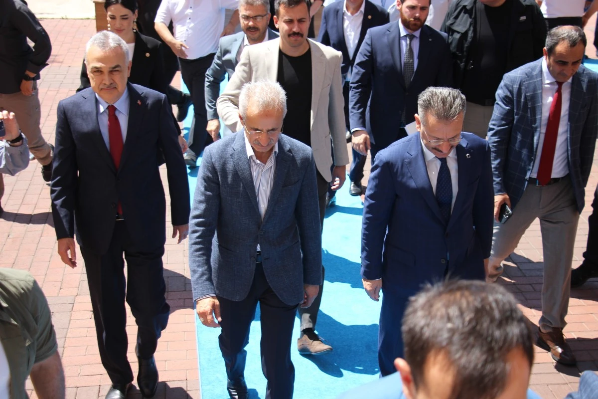 Bakan Uraloğlu, Vali Aksoy ile görüştü