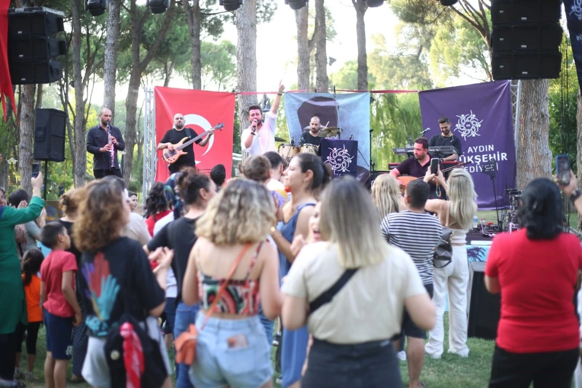 Aydın Büyükşehir Belediyesi'nden Nazilli'de yaz konseri