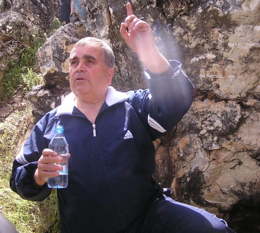 Turizme kazandırılmayı bekleyen asırlık Sırtlanini Mağarası unutulmaya yüz tuttu