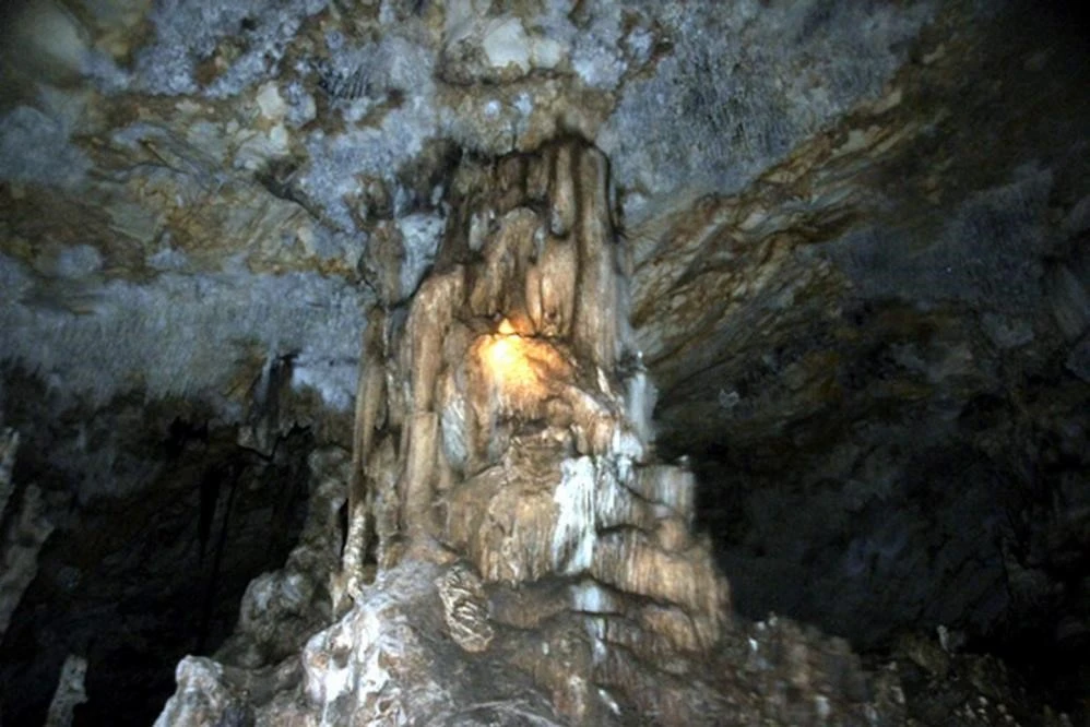Turizme kazandırılmayı bekleyen asırlık Sırtlanini Mağarası unutulmaya yüz tuttu