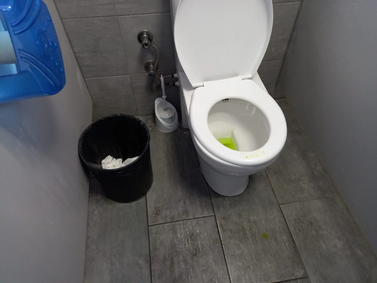 ADÜ Tıp Fakültesi Hastanesi’nde lavabolar kullanılamaz hale geldi