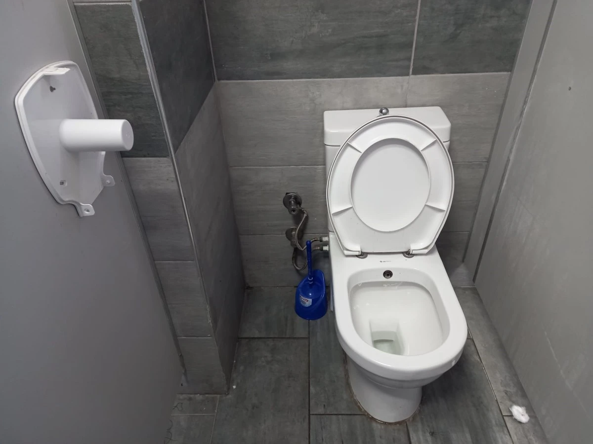 ADÜ Tıp Fakültesi Hastanesi’nde lavabolar kullanılamaz hale geldi