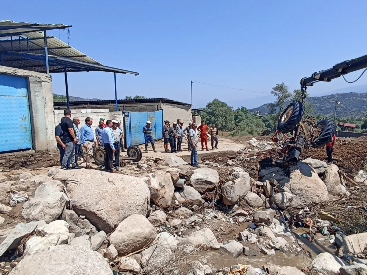 EVRİM KARAKOZ ÇİNE’DE SEL BÖLGESİNDE