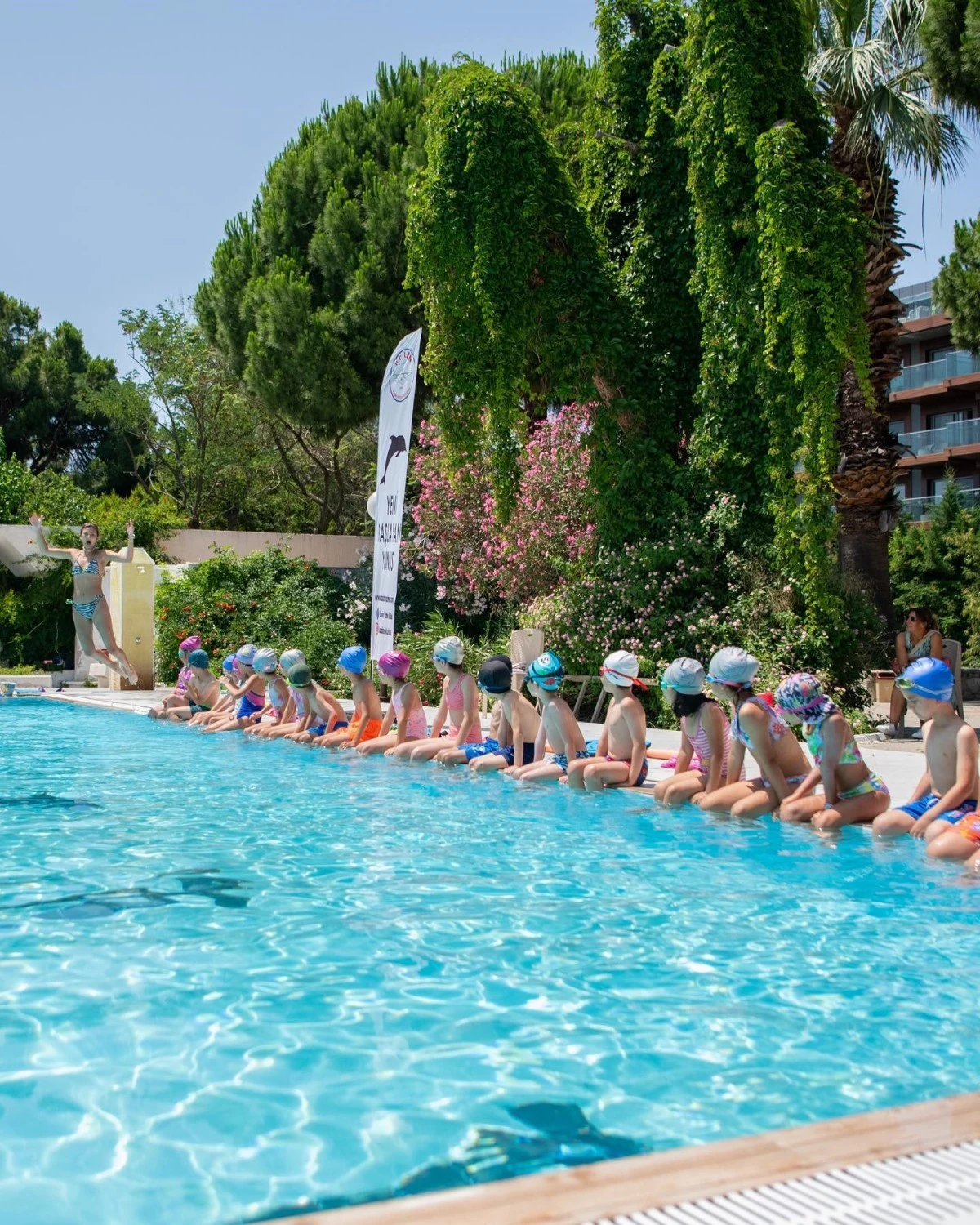 Kuşadalı çocuklar tatillerini yaz spor okulları ile değerlendiriyor