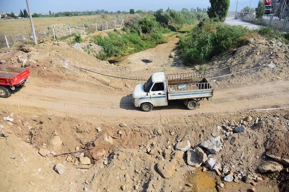İncirliova’da yıkılan köprüye “dolgulu” geçici çözüm