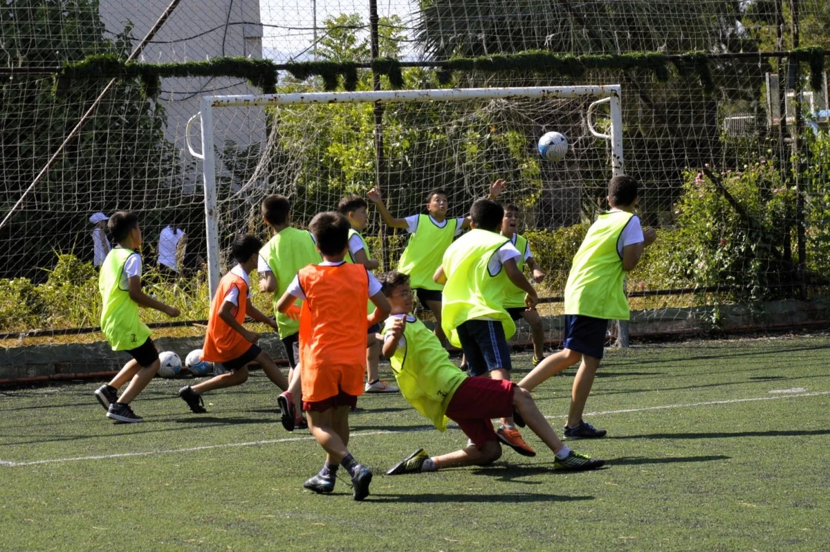 Geleceğin futbolcuları Çine'de yetişiyor