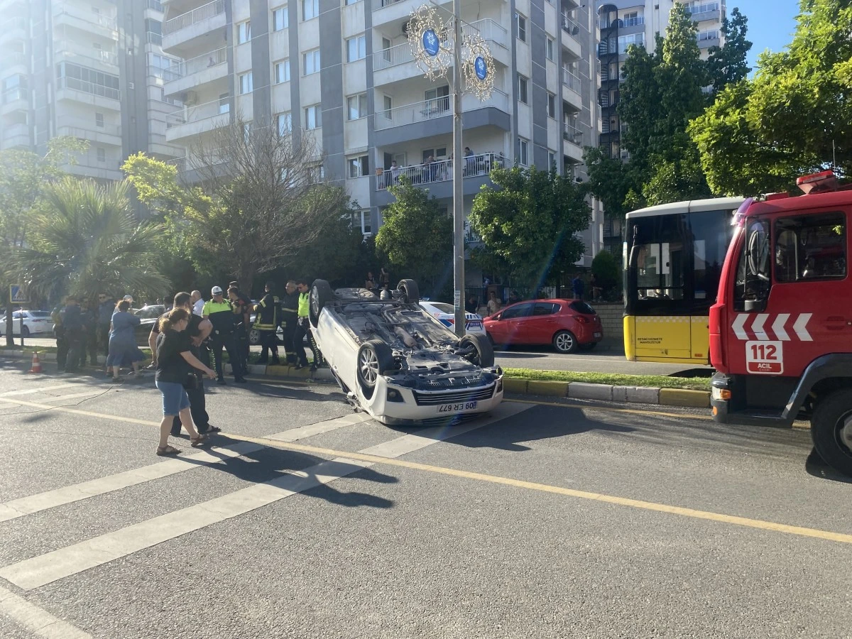 Aydın'da iki otomobil çarpıştı: 2 yaralı