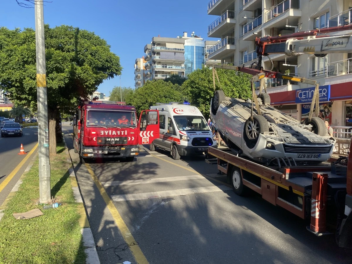 Aydın'da iki otomobil çarpıştı: 2 yaralı