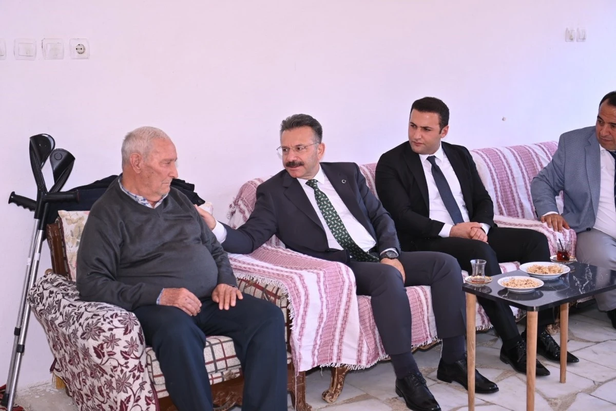 Vali Aksoy, Bozdoğanlı muhtarlar ile bir araya geldi