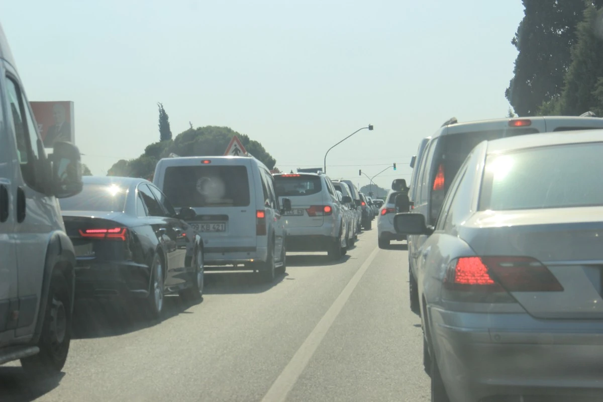 Yaz tatiliyle birlikte Aydın’da trafik yoğunluğu arttı