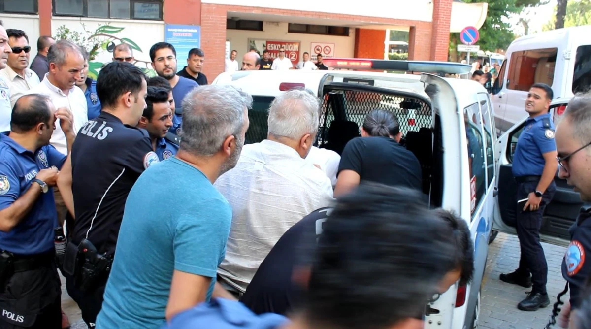 Bıçağı boynuna dayadı, kimseye güvenmedi