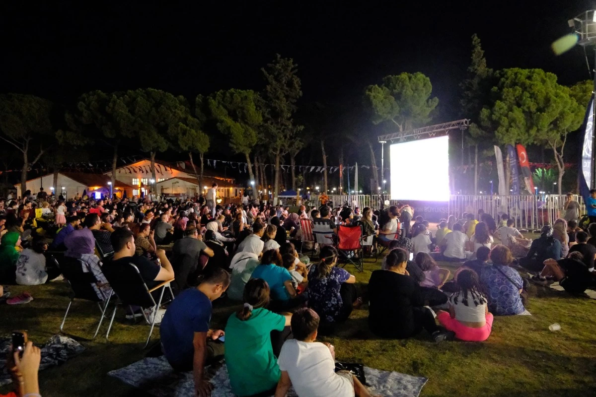 TEKSTİL PARK’TA SİNEMA GECELERİNE YOĞUN İLGİ