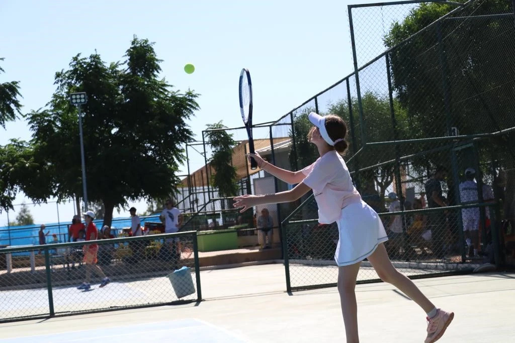 Ege'nin tenis yıldızları Didim'de buluştu