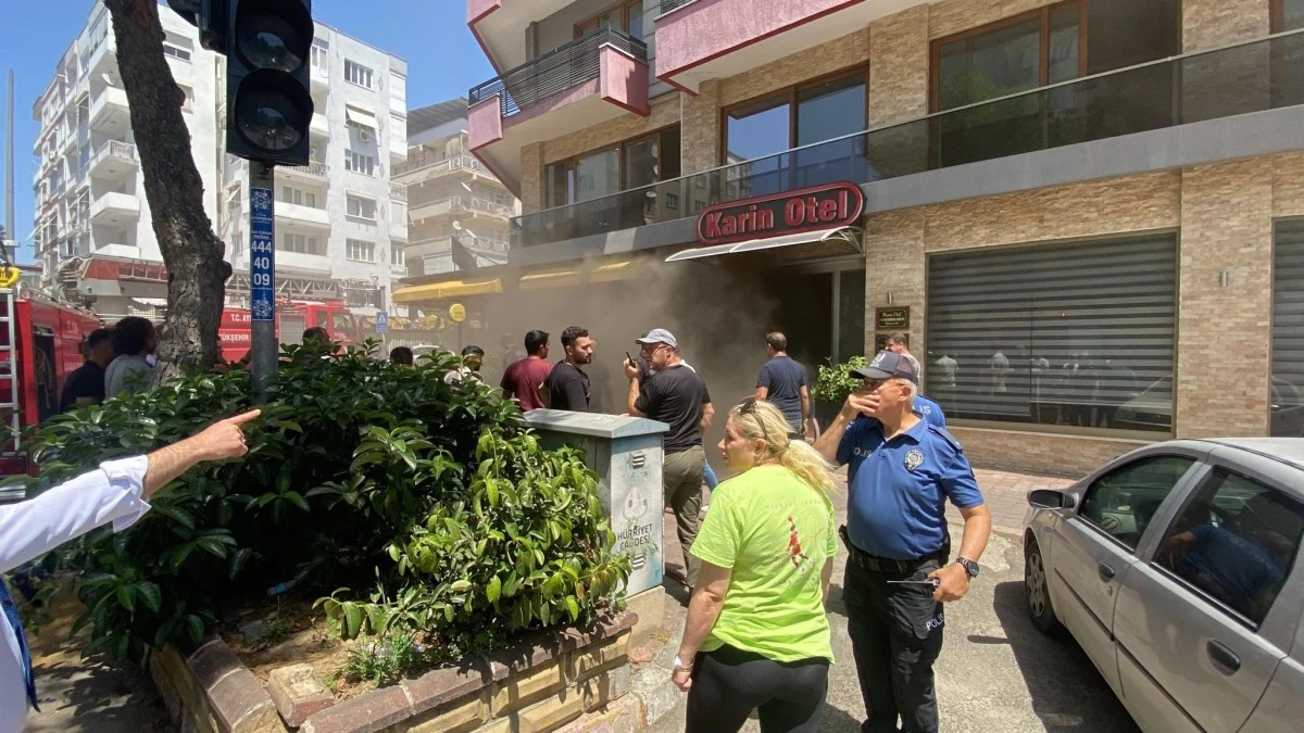 Yangın çıkan oteldeki vatandaşlar tahliye edildi