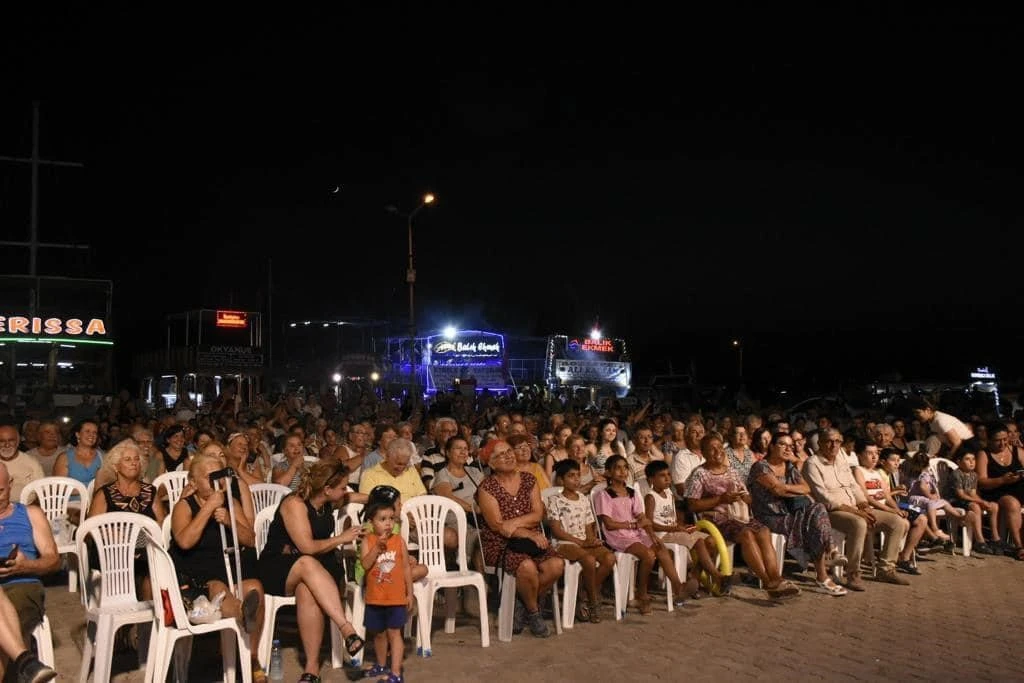 Aydın Büyükşehir Belediyesi'nden, Akbük'te 'Yaza Merhaba' konseri