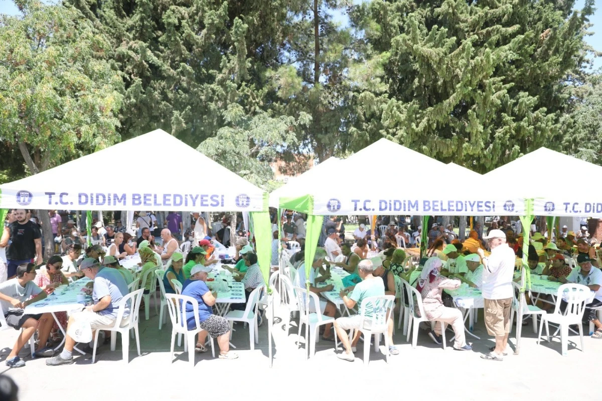 Didim Belediyesi’nden aşure ikramı