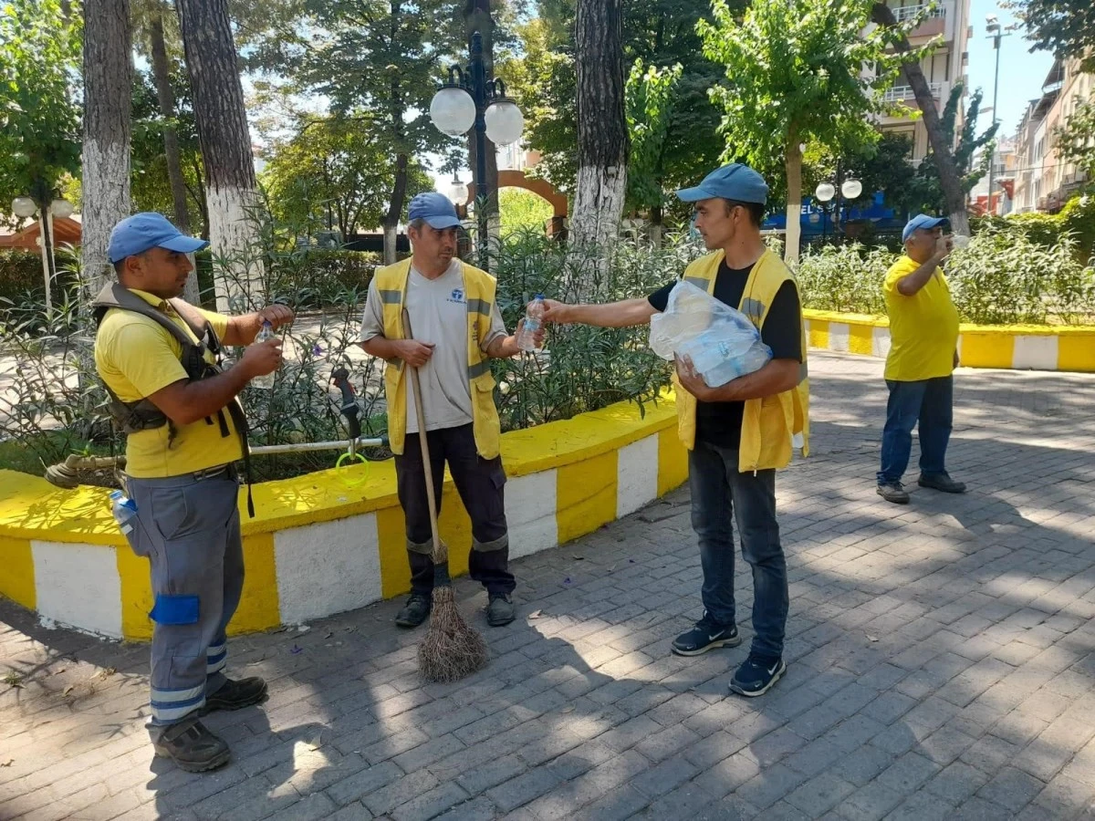 Eyyam-ı Bahur sıcakları geldi, Topuklu Efe saha personellerini unutmadı