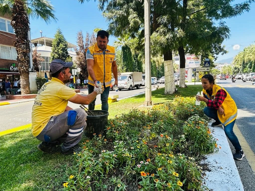 Eyyam-ı Bahur sıcakları geldi, Topuklu Efe saha personellerini unutmadı