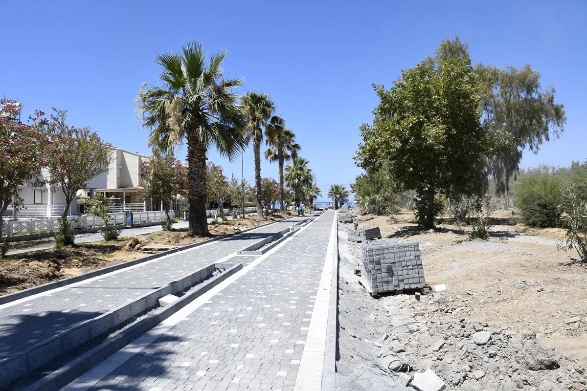 Yeni parklar Kuşadası’na nefes olmaya devam ediyor