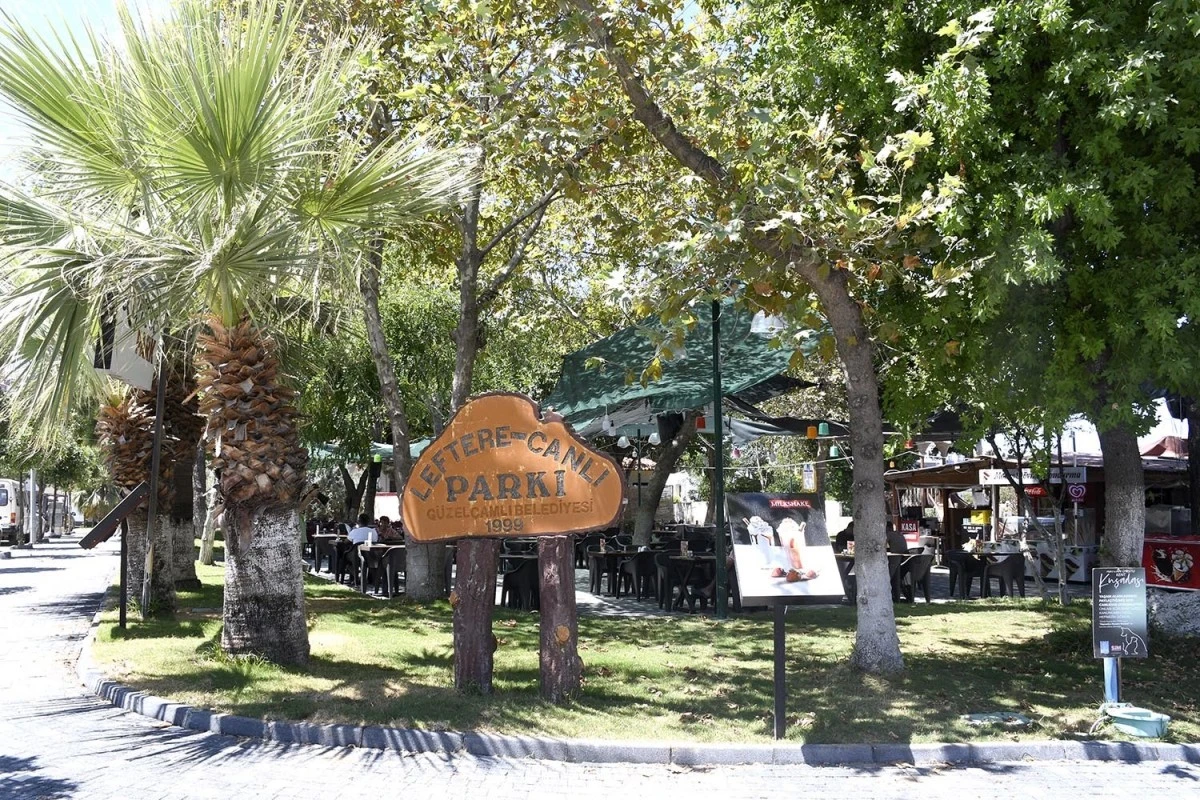 Yeni parklar Kuşadası’na nefes olmaya devam ediyor