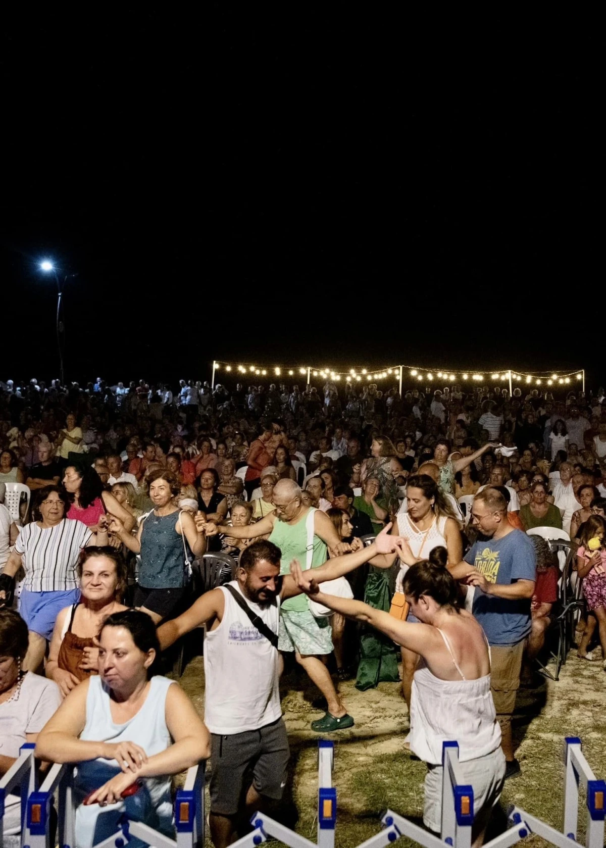 Kuşadası’nda yaz akşamları konserlerle şenleniyor