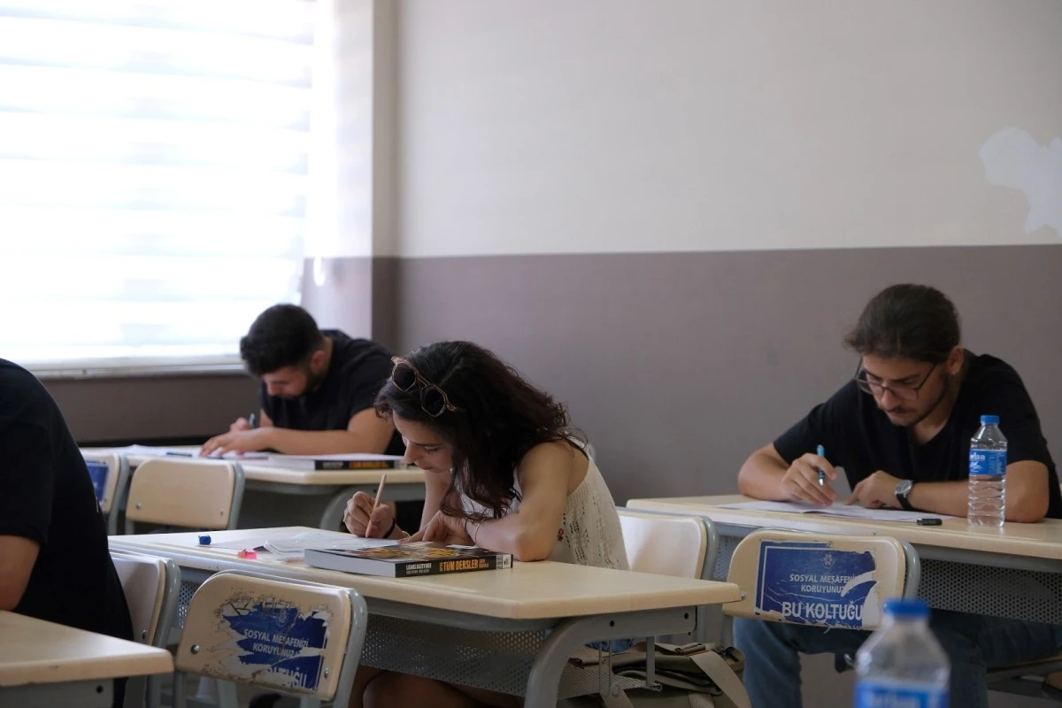 AYDIN BÜYÜKŞEHİR BELEDİYESİ HIZLANDIRILMIŞ KPSS KURSUNA YOĞUN İLGİ
