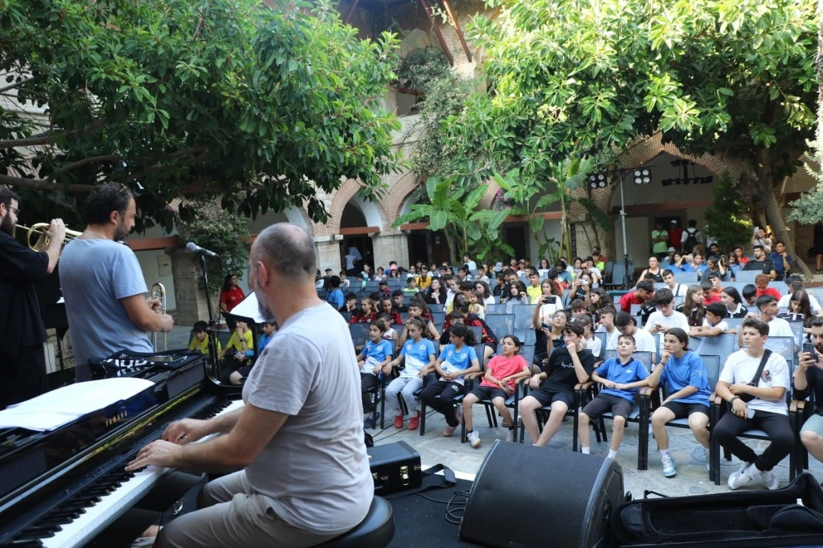 Aydın'da badmintonun yıldızları parlıyor