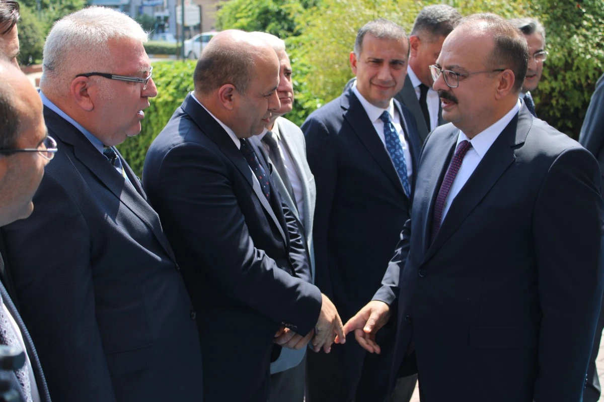 Aydın Valisi Canbolat göreve başladı
