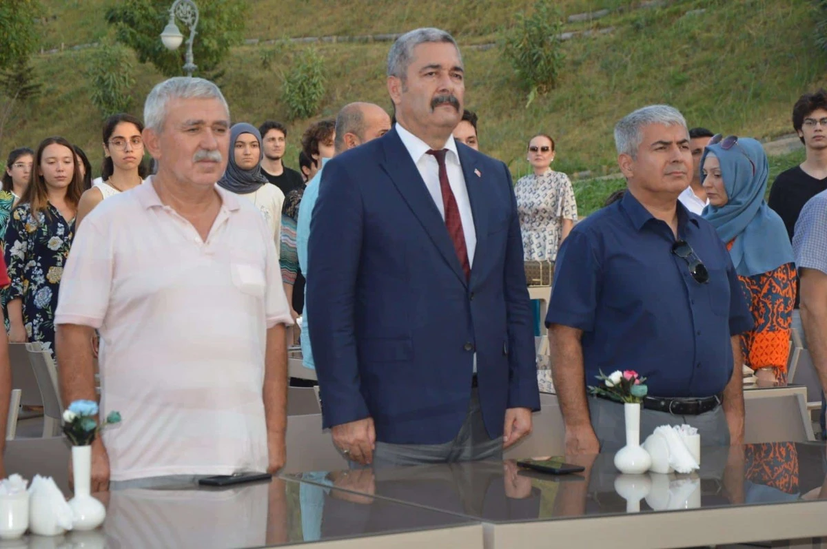 YKS’de başarılı öğrenciler ödüllendirildi