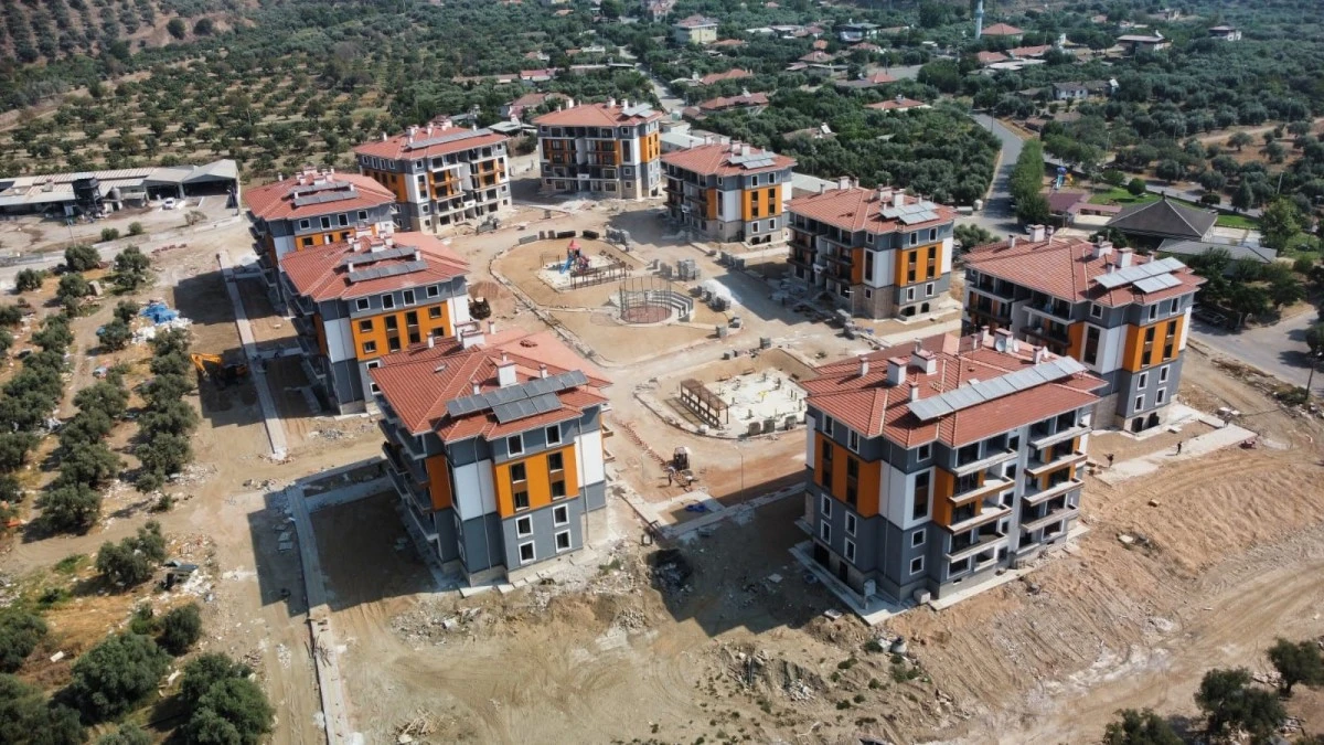 Kuyucak'ta TOKİ kuraları çekildi