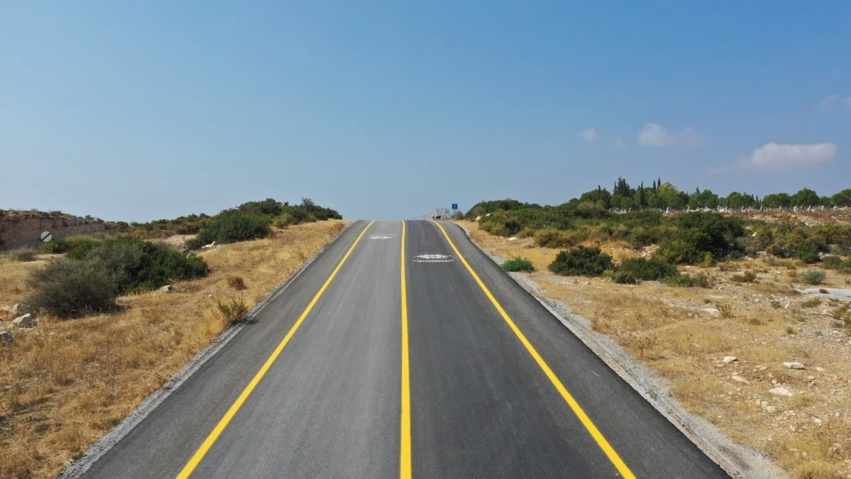 Denizköy Mahallesi sıcak asfalta kavuştu, cadde araç trafiğine açıldı
