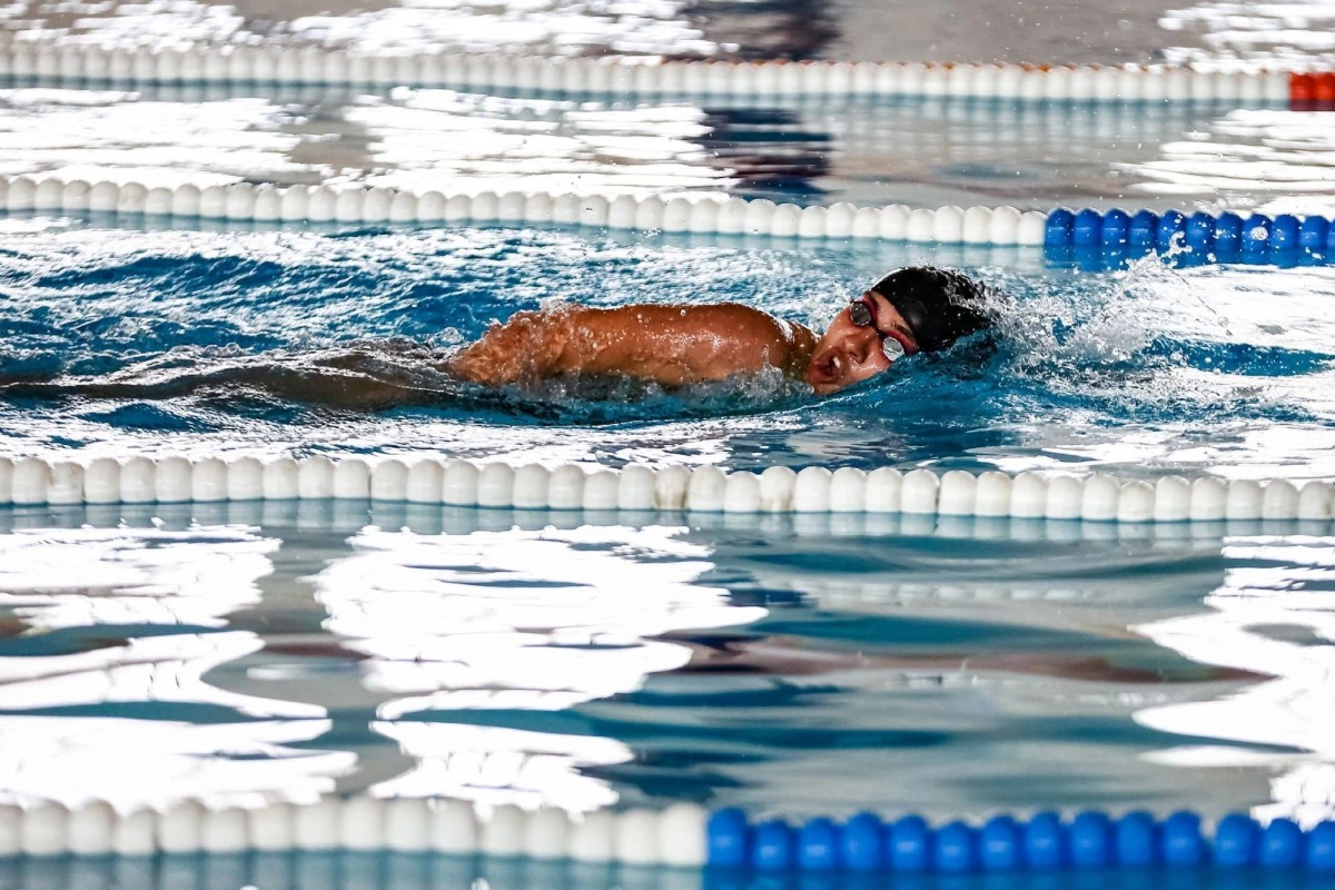 Sporcu gençler ADÜ Spor Bilimleri Fakültesi'ne kayıt olabilmek için ter döktü