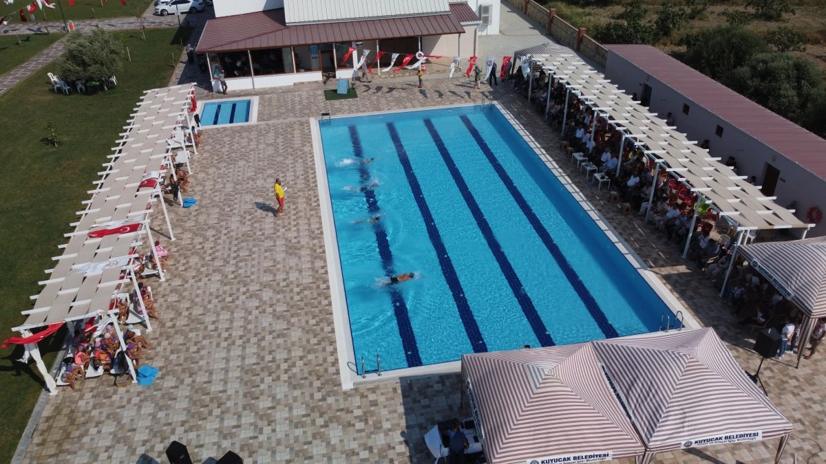 Kuyucak’ta yüzme yarışları düzenlendi