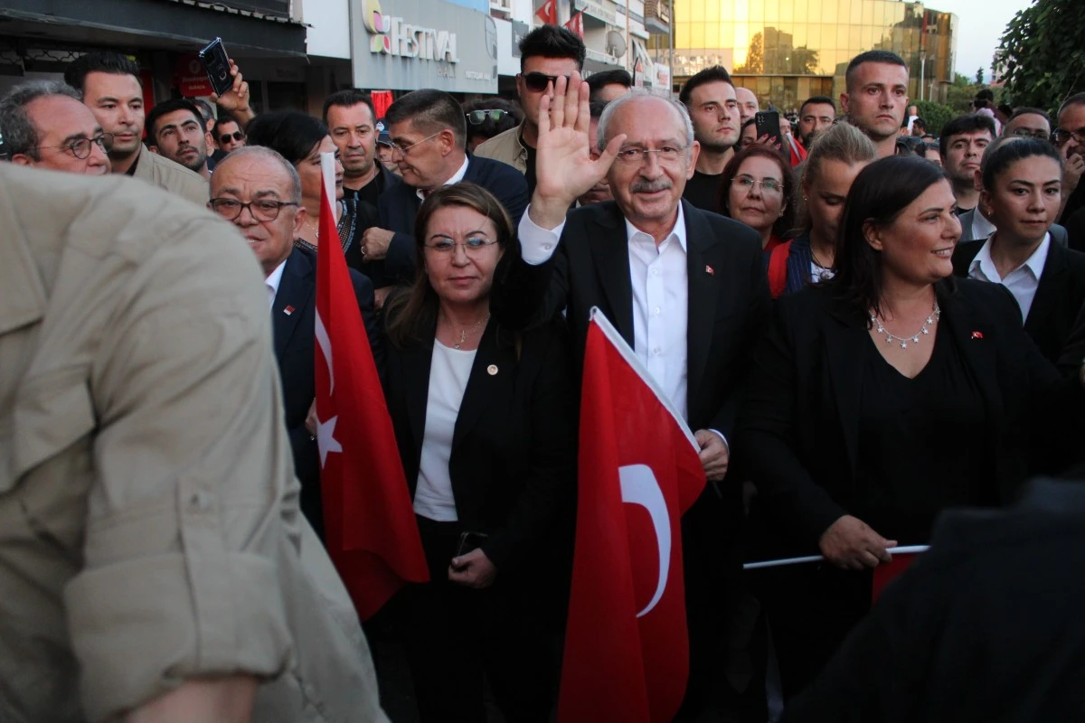 CHP Lideri Kılıçdaroğlu, Aydın’daki Zafer Yürüyüşü’ne katıldı