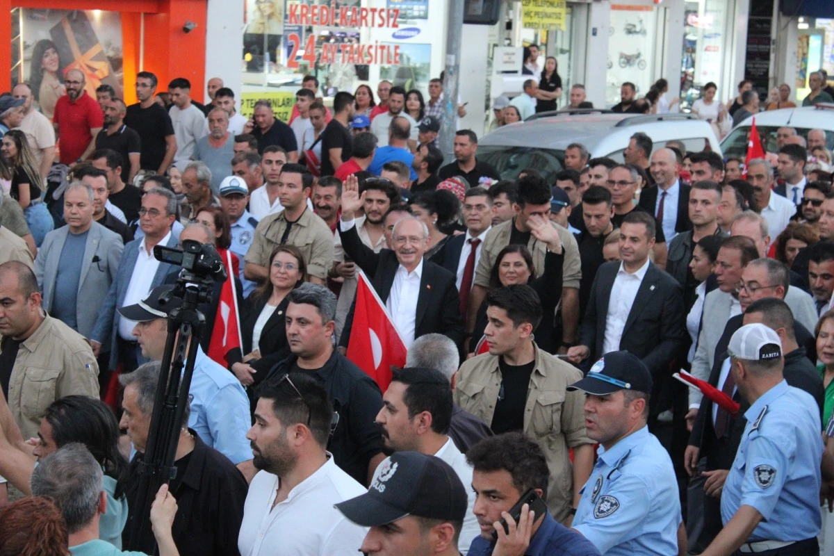 CHP Lideri Kılıçdaroğlu, Aydın’daki Zafer Yürüyüşü’ne katıldı
