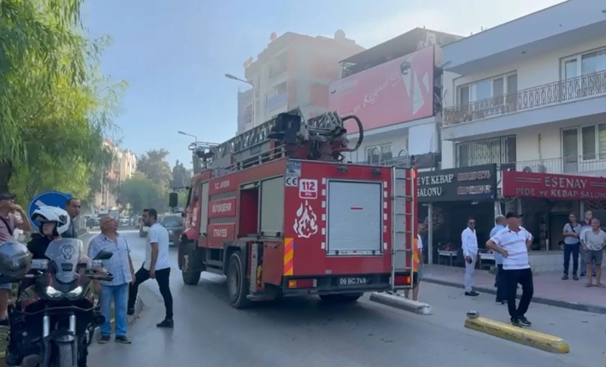 Evini ateşe verdi, komşuları itfaiye kurtardı