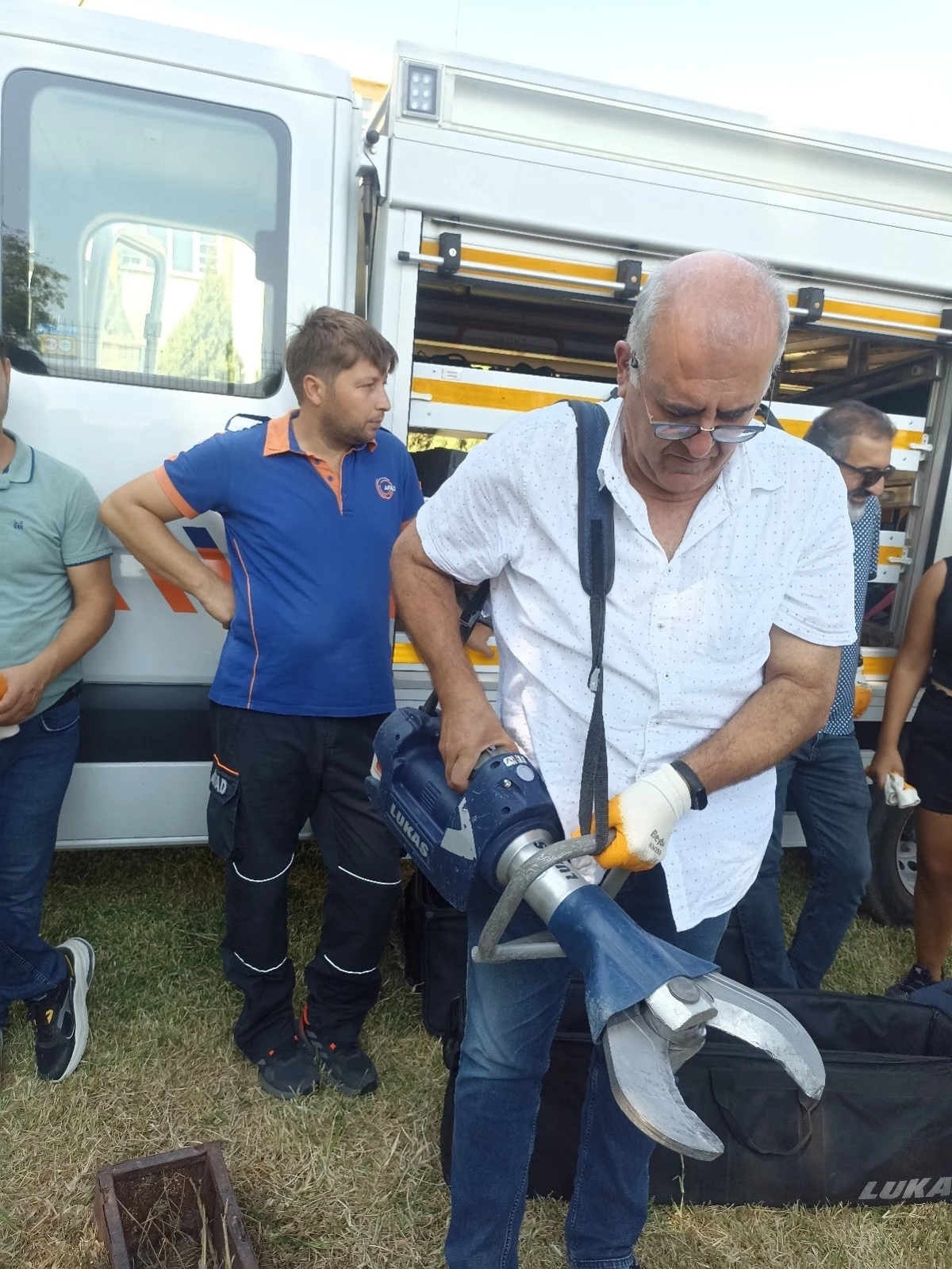 Söke'de öğretmenler arama kurtarma gönüllüsü oldu