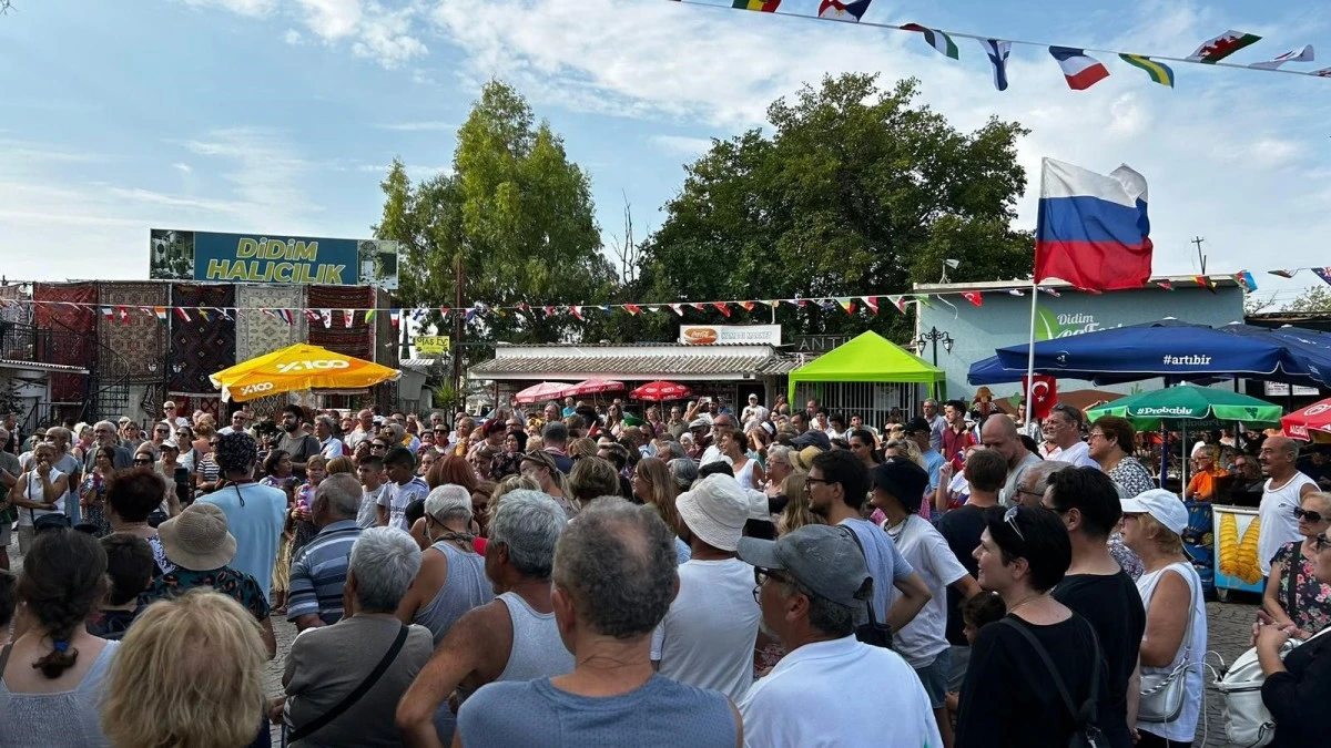 “Dünya Didim’i Seviyor” festivali renkli görüntülere sahne oldu