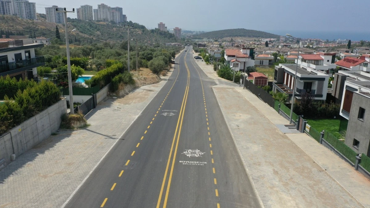 AYDIN BÜYÜKŞEHİR BELEDİYESİ AHMET PINARI CADDESİ’Nİ YENİLEDİ
