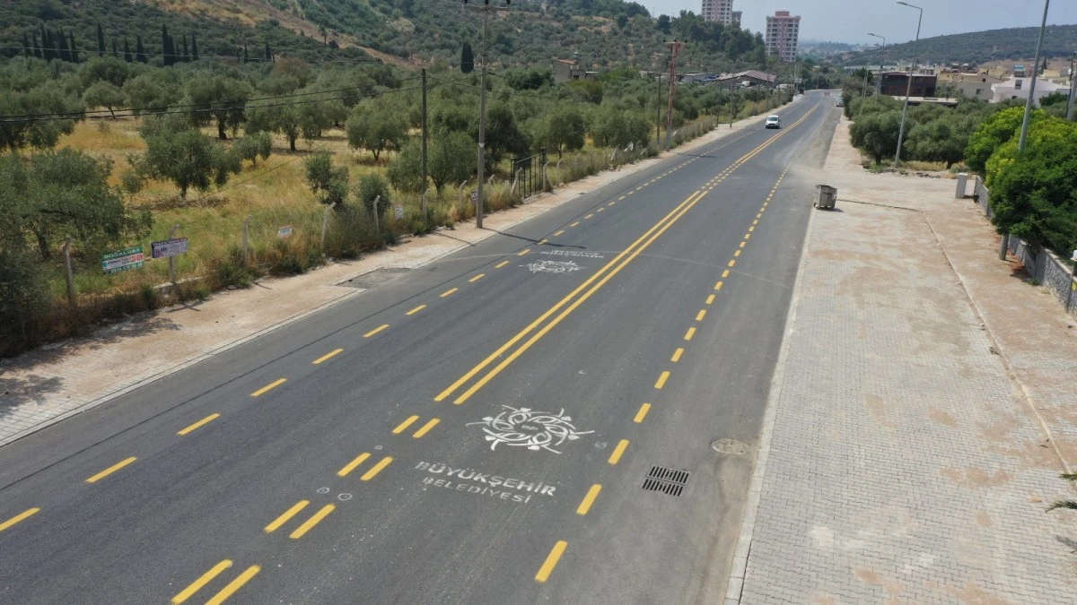 AYDIN BÜYÜKŞEHİR BELEDİYESİ AHMET PINARI CADDESİ’Nİ YENİLEDİ